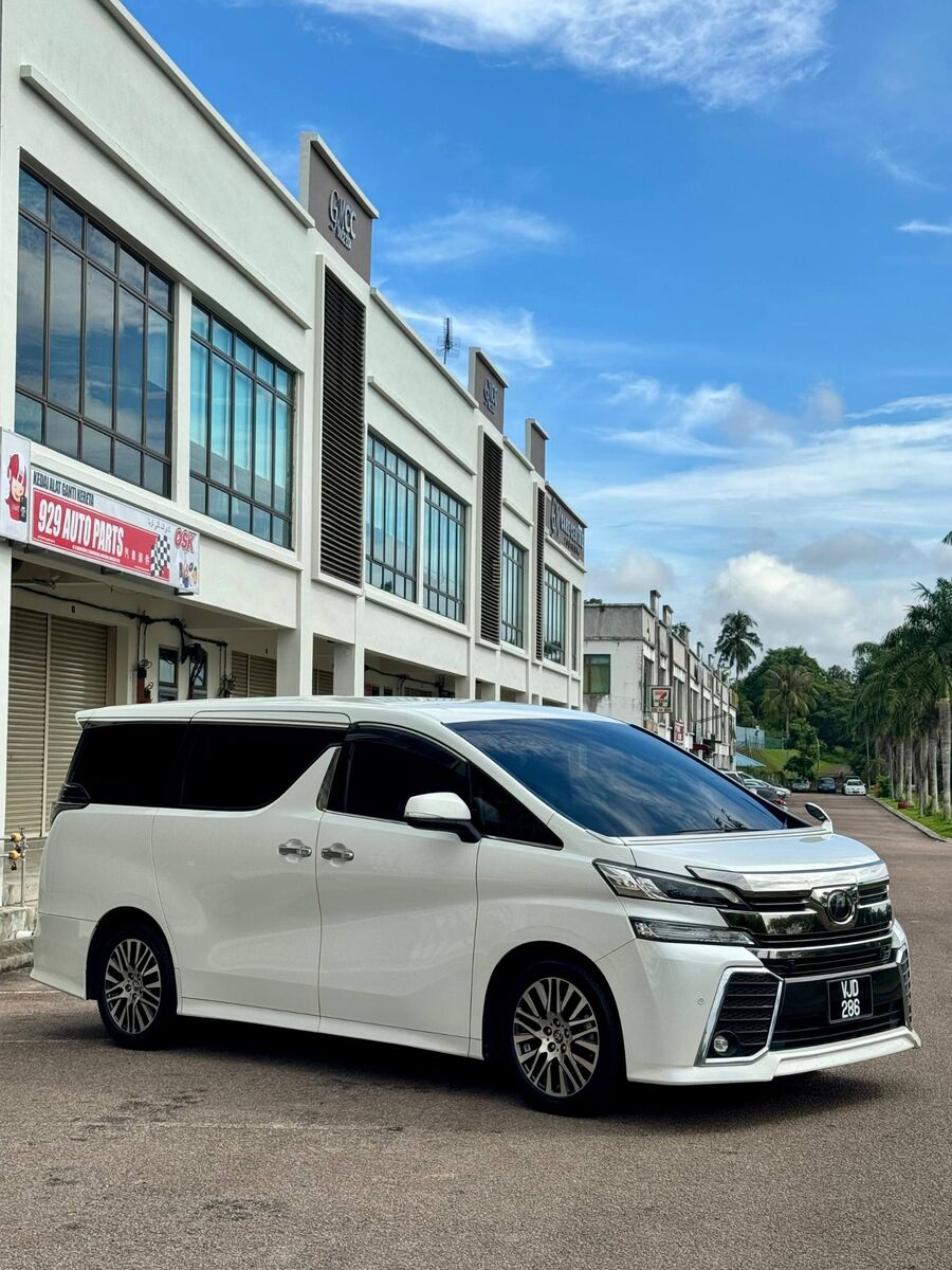 Toyota Vellfire putih untuk disewa